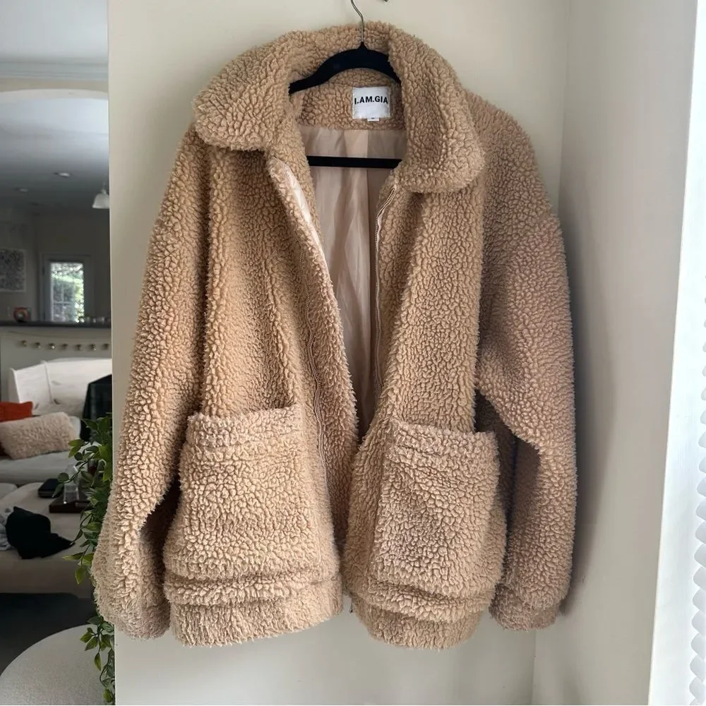 I.AM.GIA I AM GIA Pixie Teddy Coat Caramel
Tan Sherpa Blogger favorite Coat - Picture 6 of 16